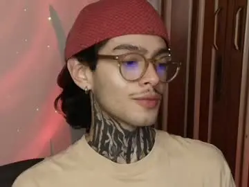 Chaturbate Live Sex Cam of bastiel_