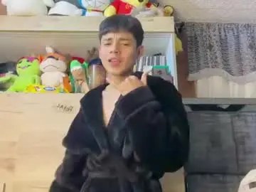 Chaturbate Free Porn Cam of andy_belier