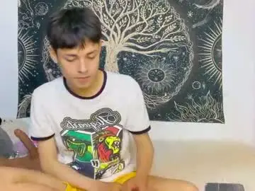 Chaturbate Live Sex Cam of andy_belier