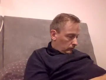 Chaturbate Live Sex Cam of little_willy82