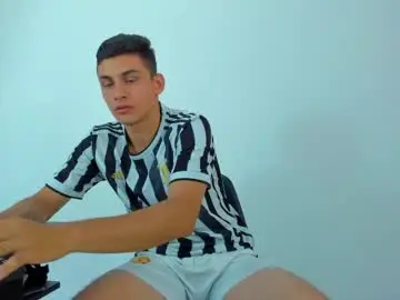 Chaturbate Live Sex Cam of max_wild01