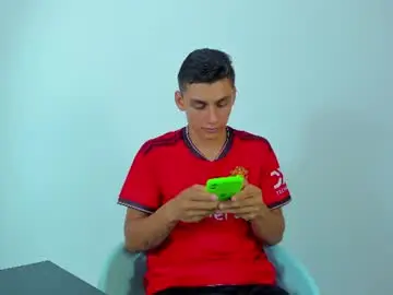 Chaturbate Nude Webcam of max_wild01
