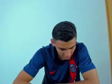 Chaturbate Live Sex Cam of max_wild01