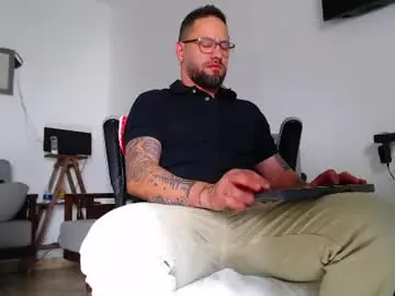 Chaturbate Live Sex Cam of esteban7984068
