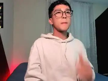 Chaturbate Live Sex Cam of guy_veryhot1