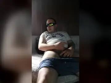 Chaturbate Live Sex Cam of cumshotmaster11
