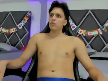 Chaturbate Free Live Porn of dantee_03