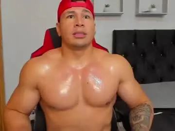 Chaturbate Live Sex Cam of tyler_hank1