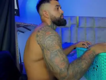 Chaturbate Live Sex Cam of connor_666