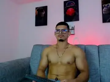 Chaturbate Nude Webcam of ethan_rodgers01