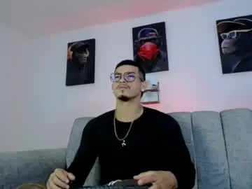 Chaturbate Live Sex of ethan_rodgers01