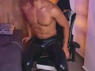 Chaturbate Best live sex cam show of claytonburgues
