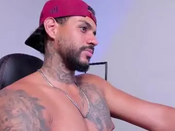 Chaturbate Live Porn of luigi1_