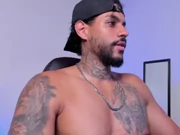 Chaturbate Live Sex Cam of luigi1_