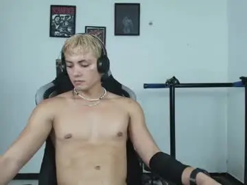 Chaturbate Live Porn of lover_fitnessboy