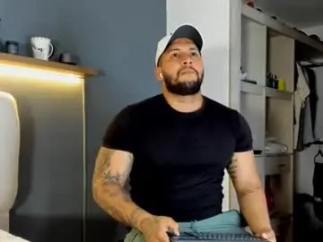 Chaturbate Adult Webcams of frankmyles01