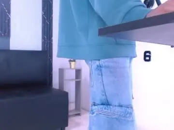 Chaturbate Live Porn of aston_vera