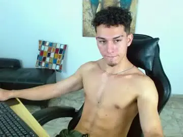 Chaturbate Private Sex Chat of ryan_cum18