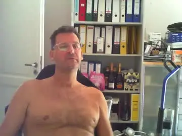 Chaturbate Nude Webcam of macfly67