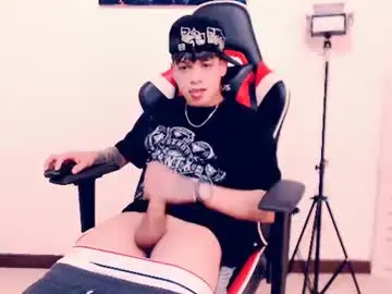 Chaturbate Live Sex Cam of indomitablebeast