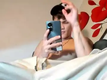 Chaturbate Live Porn of jesshot_bigcock