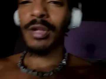 Chaturbate Free Porn Cam of trillahung
