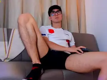 Chaturbate Nude Webcam of etham_wolf1