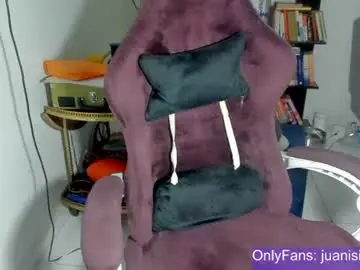 Chaturbate Live Sex Cam of juanisimo_