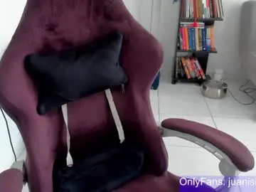 Chaturbate Live Sex Cam of juanisimo_