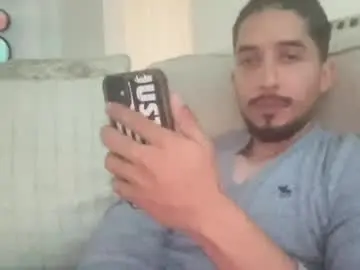 Chaturbate Live Sex Cam of papicubano_guapo23cm