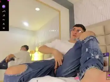 Chaturbate Watch Live Sex Cams of diamondss_1