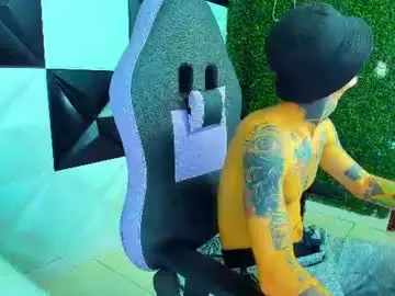 Chaturbate Live Porn of boy_tatto77