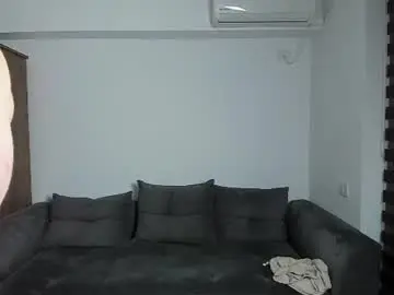 Chaturbate Live Sex Cam of zkk123