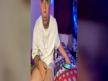 Chaturbate Live Sex Cam of daniel_0127