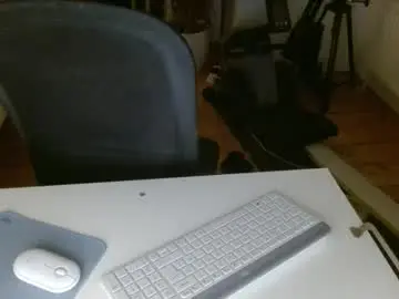 Chaturbate Live Sex of henry_825