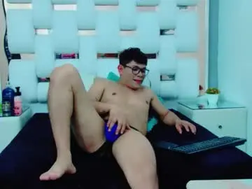 Chaturbate Live Sex Cam of davejonesz