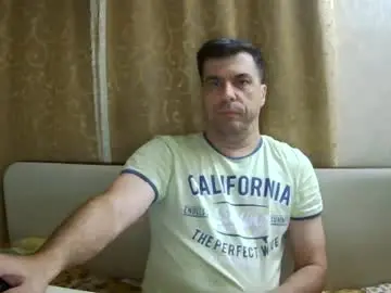 Chaturbate Live Sex Cam of rusqadisx