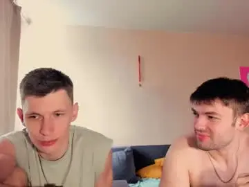 Chaturbate Live Sex Cam of kevin_hornyyy