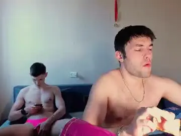 Chaturbate Free Porn Cam of kevin_hornyyy
