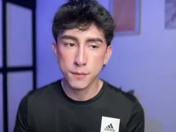 Chaturbate Free Porn Cam of sweettaaron