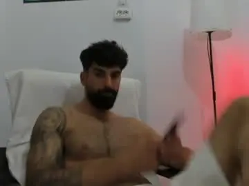 Chaturbate Live Porn of cuteeboy