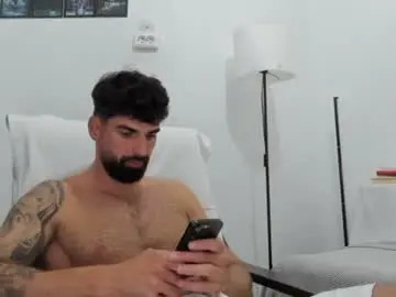 Chaturbate Watch Live Sex Cams of cuteeboy