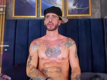 Chaturbate Watch Live Sex Cams of darwin_horny2
