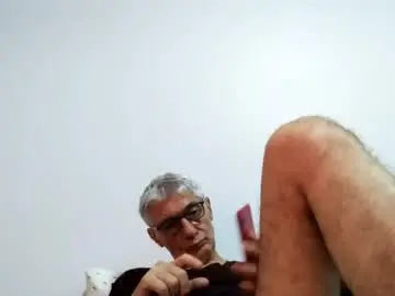 Chaturbate Live Sex Cam of cucaio18