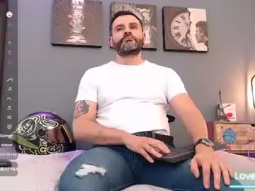 Chaturbate Watch Live Sex Cams of jonas_beard1