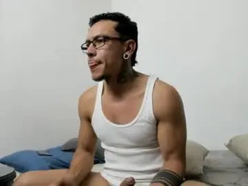 Chaturbate Live Porn of stiven_trainer