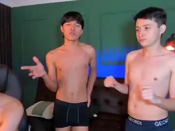 Chaturbate Nude Webcam of wallen_house