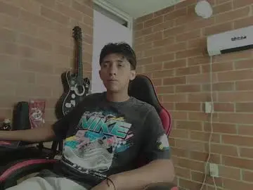 Chaturbate Free Live Porn of ethann2_