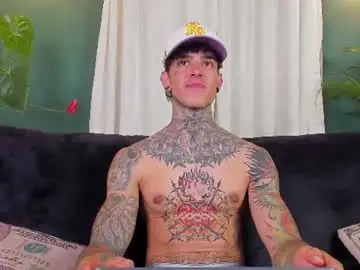 Chaturbate Free Porn Cam of aron_ford
