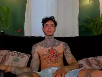 Chaturbate Best live sex cam show of aron_ford